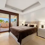 Апартаменты Seafront Bahia De La Plata Эстепона